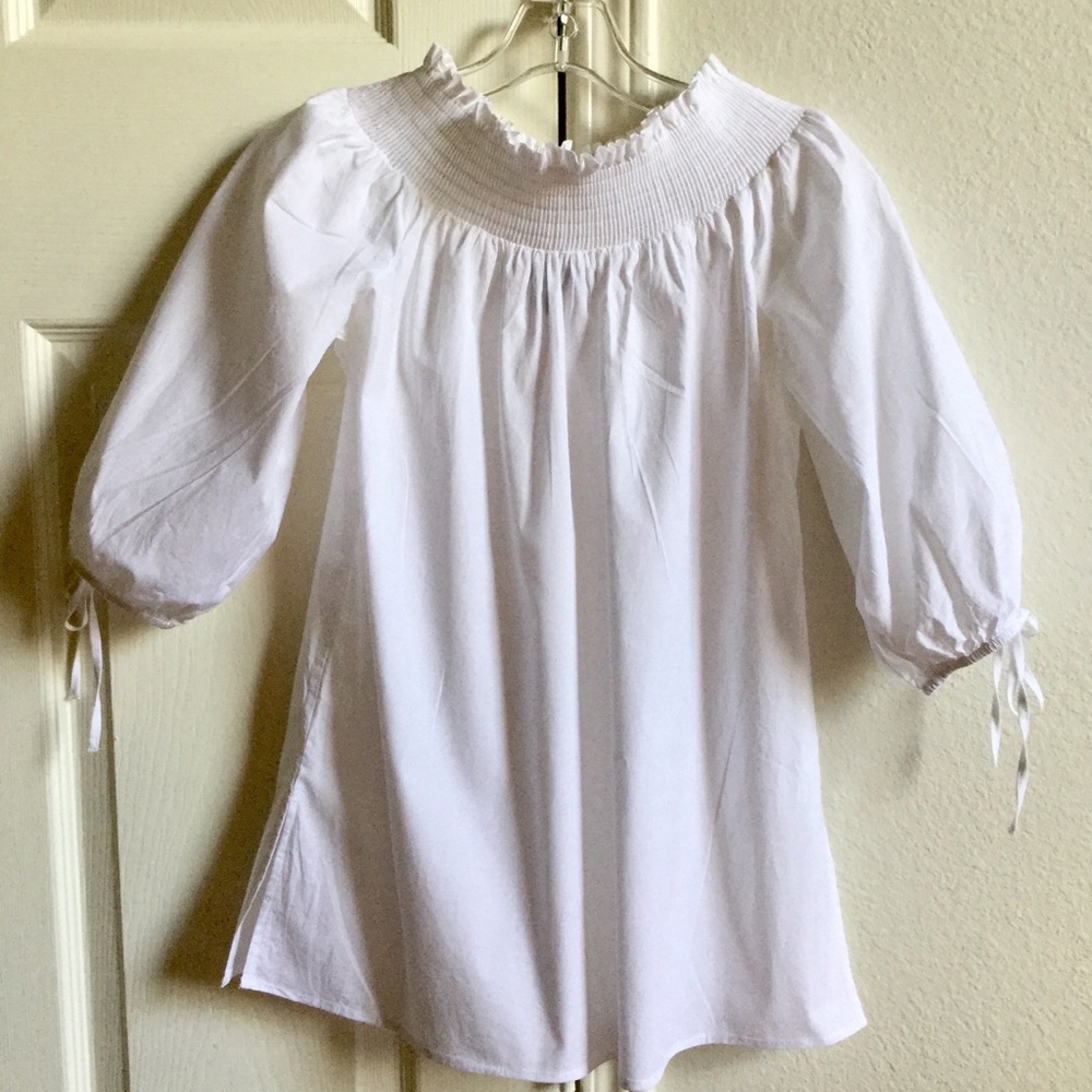 ⬇️PRICE-PUFF SLEEVES TOP🌹